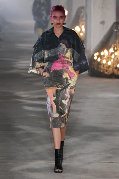 Look 25